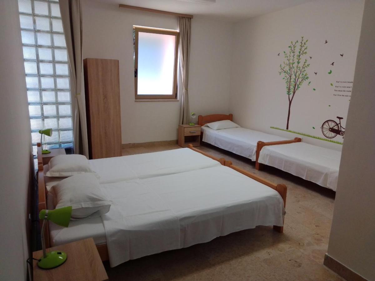 Apartman Sendi Pula Exterior photo