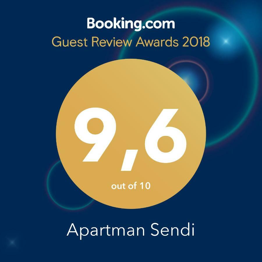 Apartman Sendi Pula Exterior photo